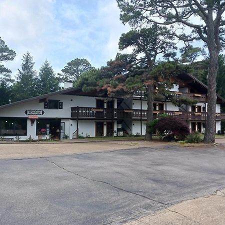 Bavarian Inn Motel & Restaurant Eureka Springs Exterior photo